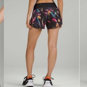 Lululemon Speed Up Mid-Rise Lined Short 4" 6